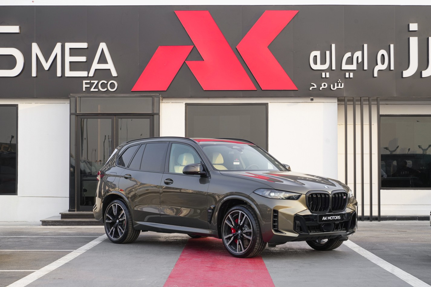 BMW X5 M60i V8 M-SPORT +